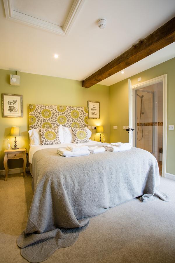 The Kings Arms Hotel Fernhurst Bagian luar foto